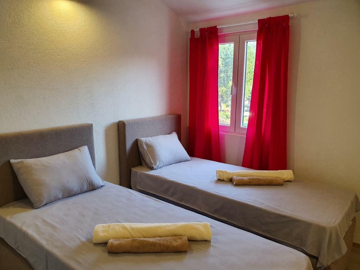 Apartments Kingfisher Virpazar Luaran gambar