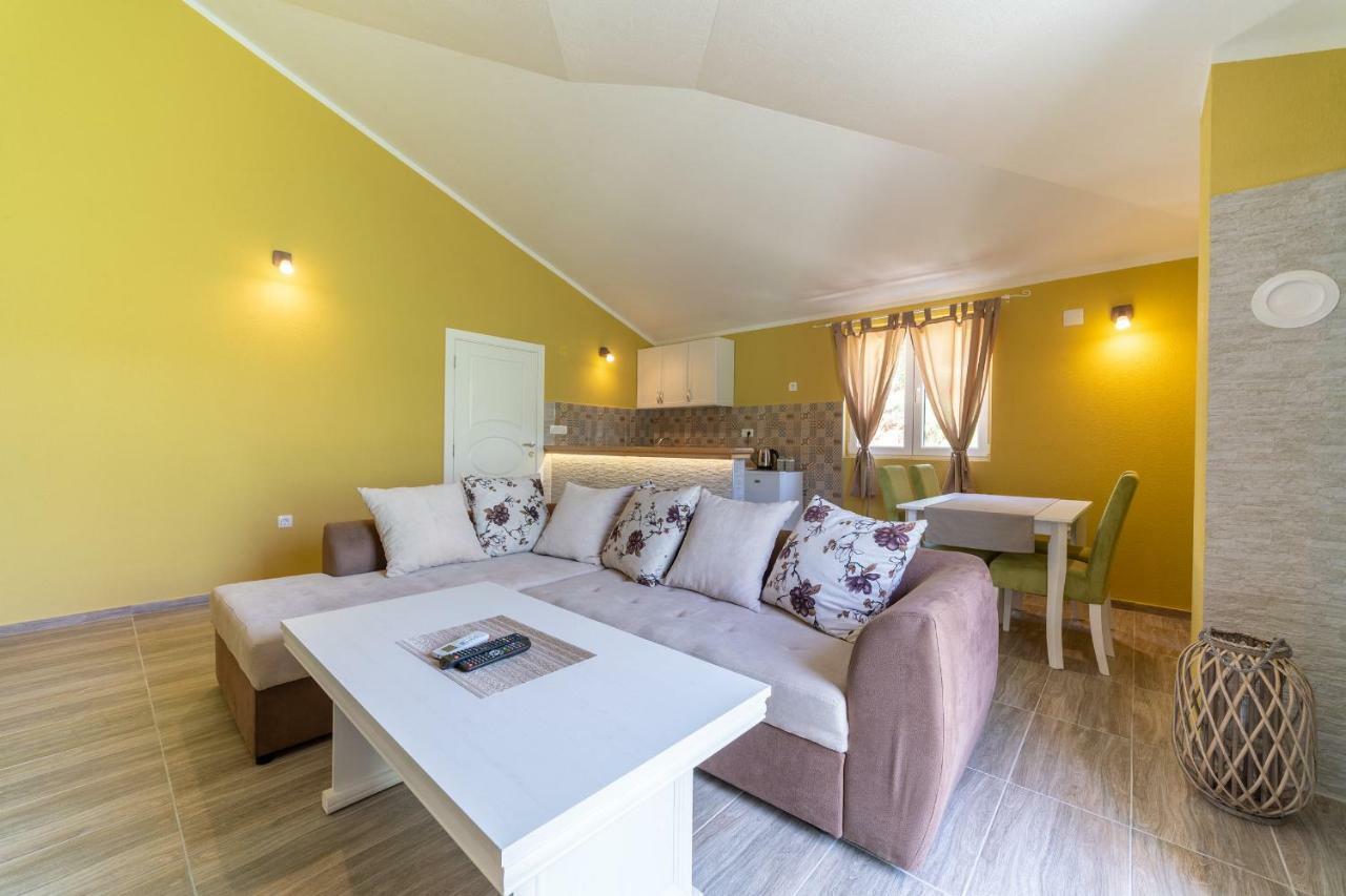 Apartments Kingfisher Virpazar Luaran gambar
