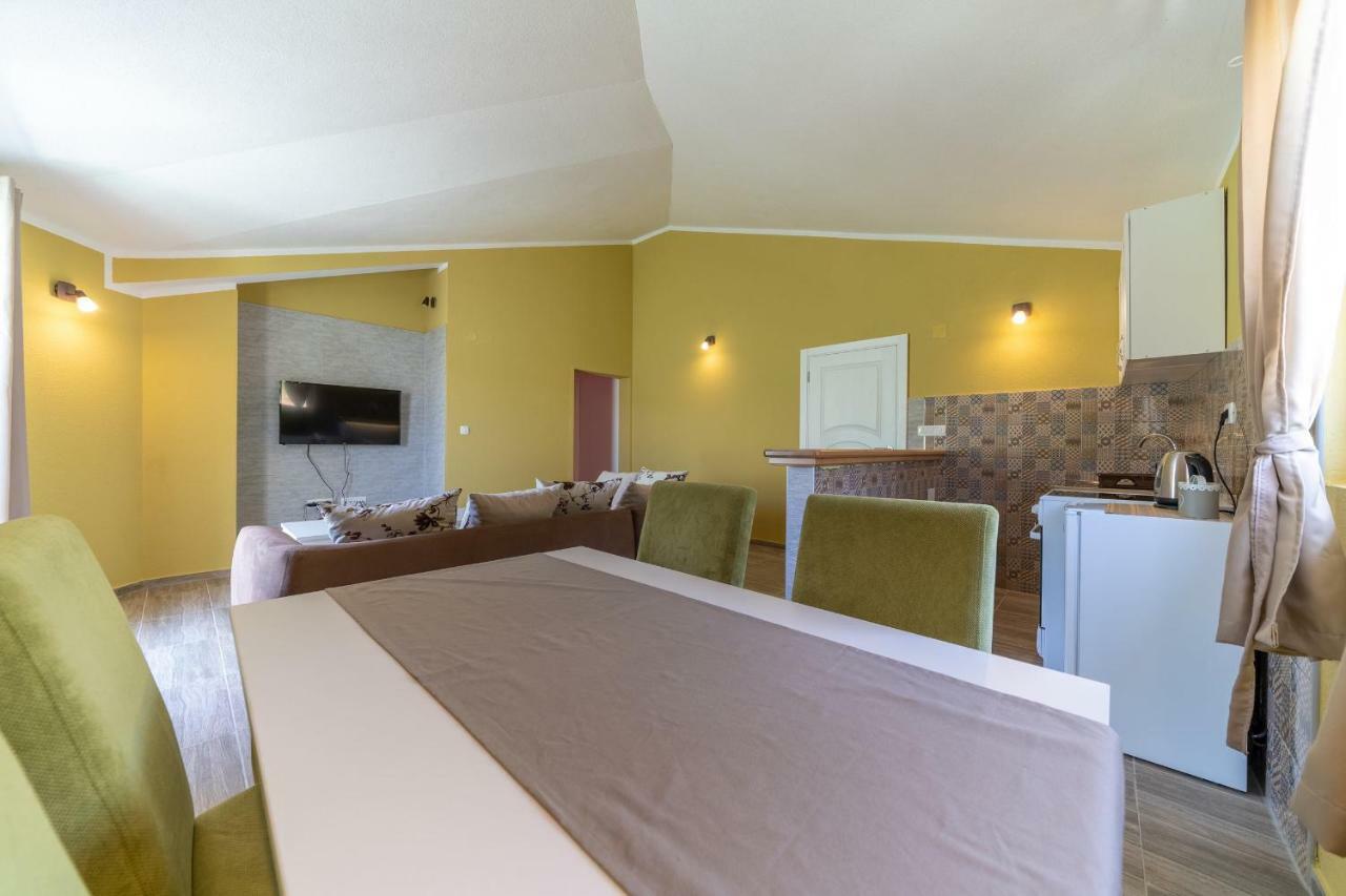 Apartments Kingfisher Virpazar Luaran gambar
